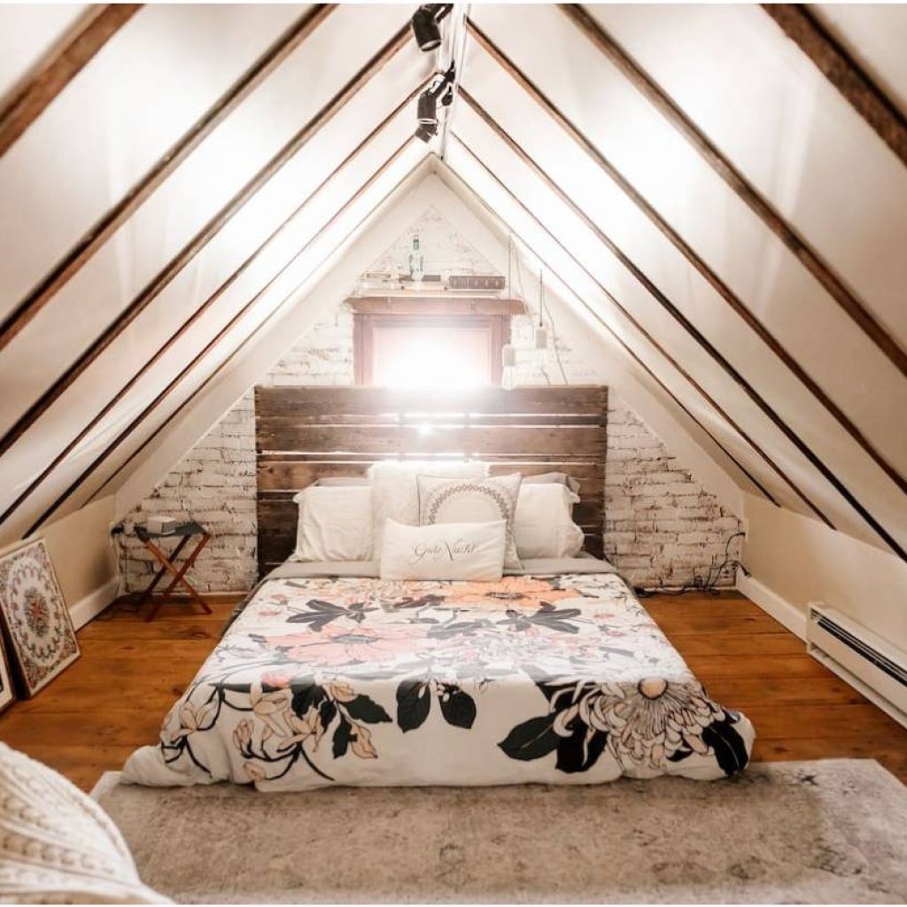 boho-apartment-attic-chris-and-claude-airbnb-084